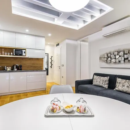 Windrose Design Apartment